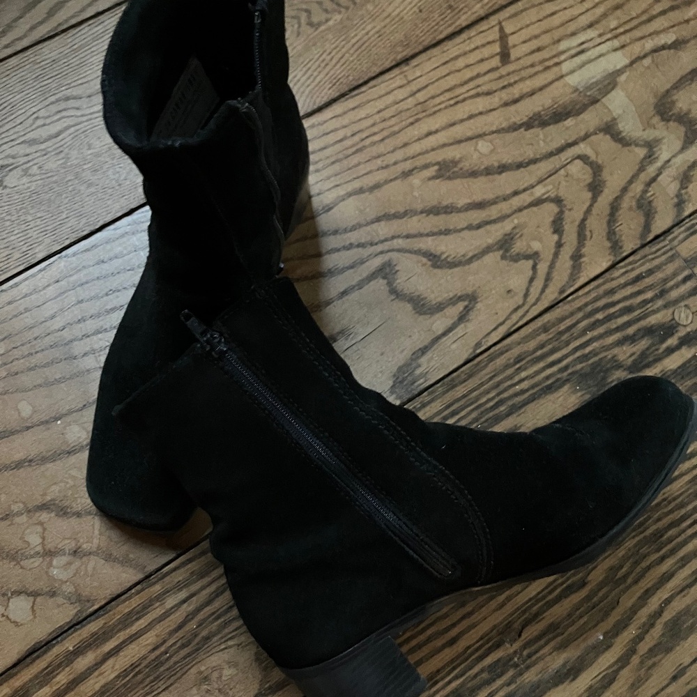 La CANADIENNE waterproof black ankle boots Size 7.5